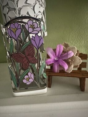 NEW BBW DECORATIVE FLORAL & BUTTERFLY 🦋 SOAP HOLDER